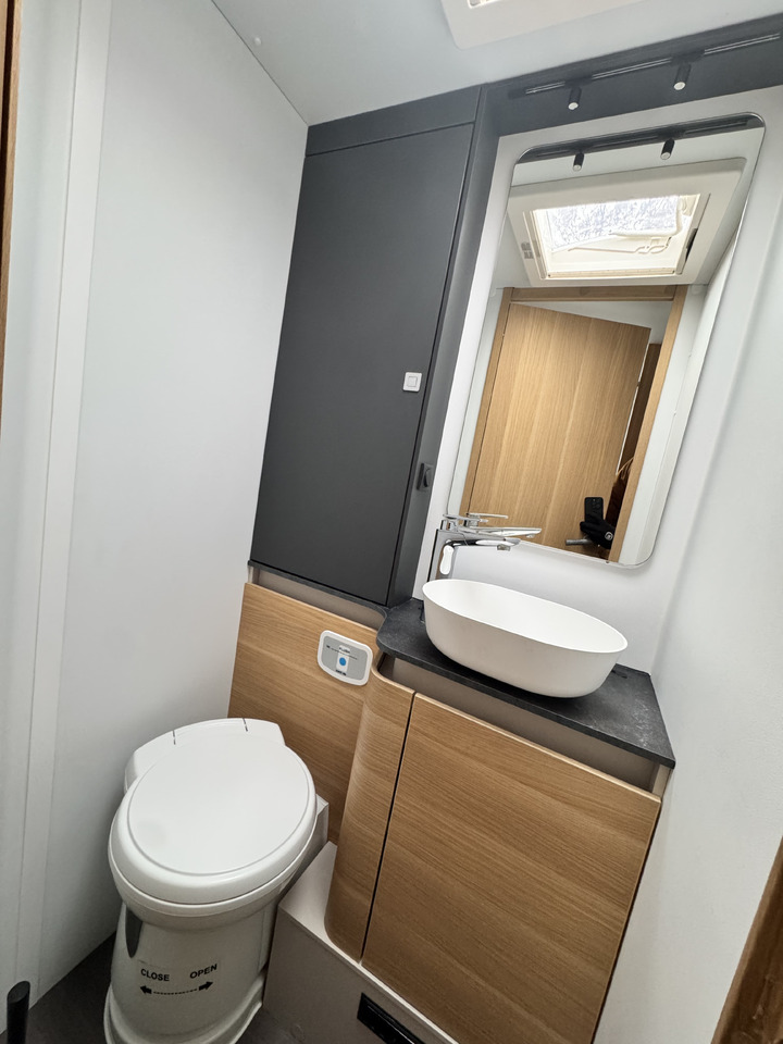 Camper Adria Matrix M 670 SL: afbeelding 13