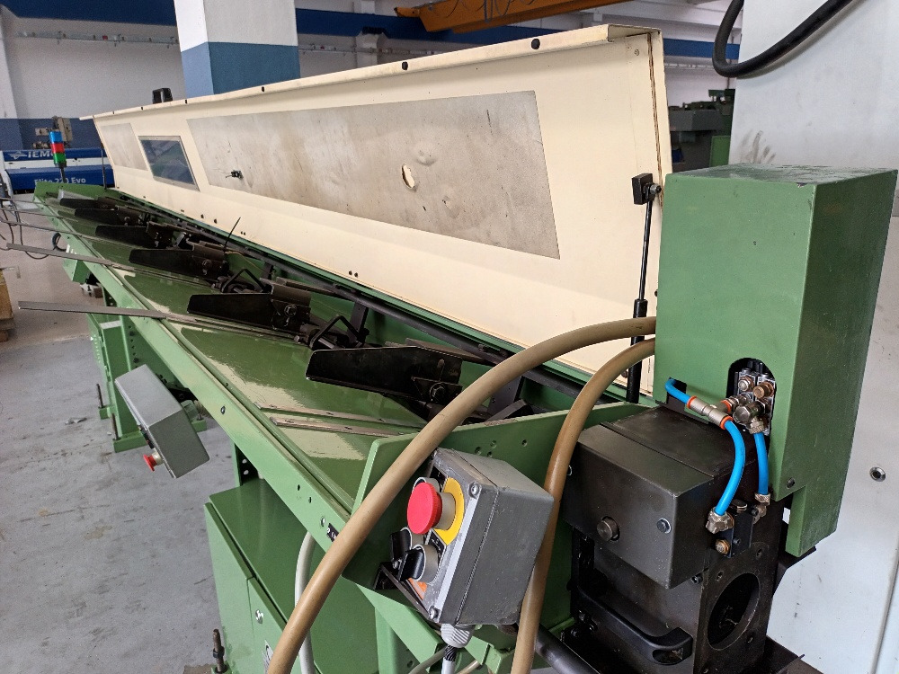 Caricatore di barre Iemca BOSS 542/37 - Metaalbewerkingsmachine: afbeelding 3 Caricatore di barre Iemca BOSS 542/37 - Metaalbewerkingsmachine: afbeelding 3