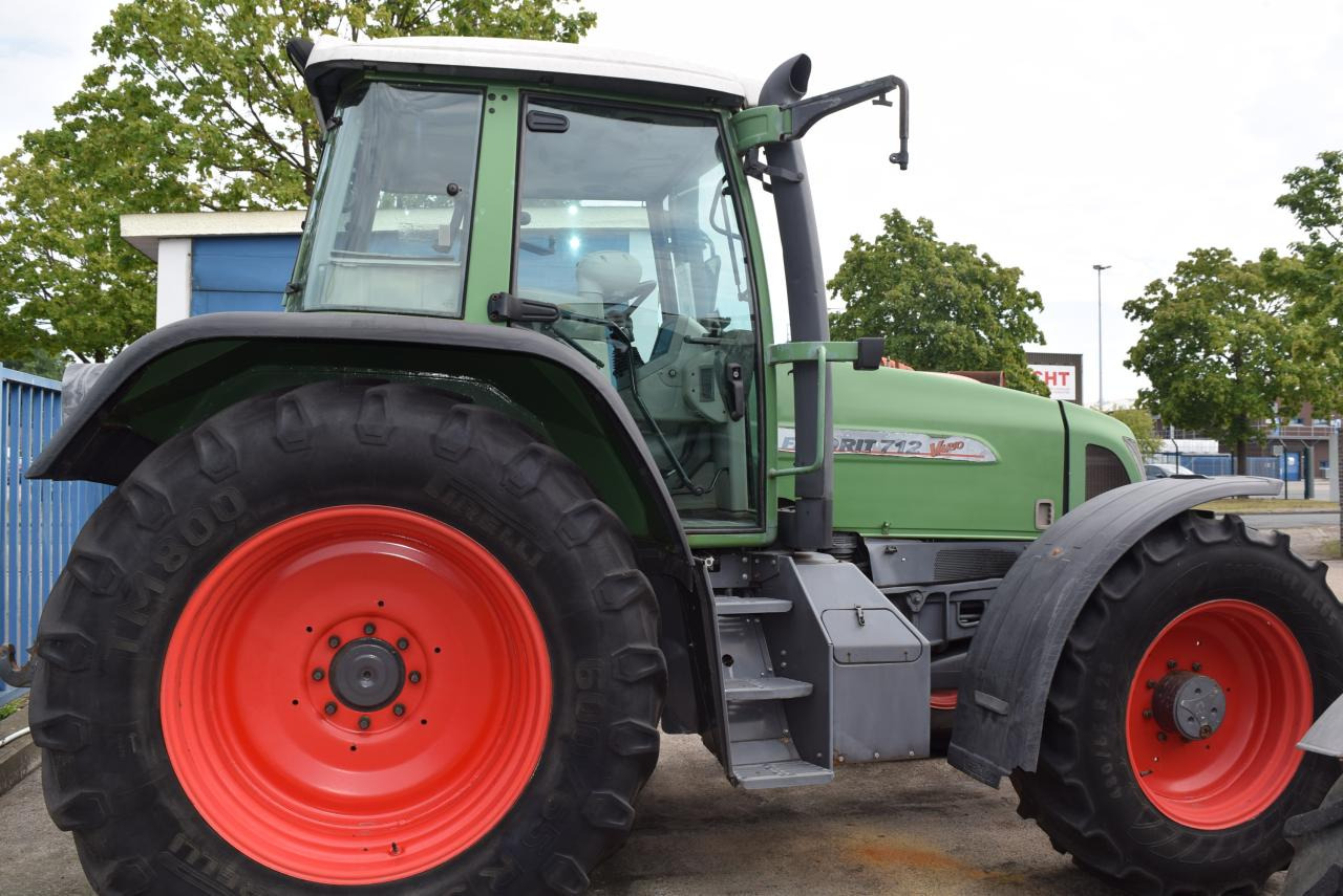 Fendt 712 Vario - Tractor: afbeelding 1 Fendt 712 Vario - Tractor: afbeelding 1