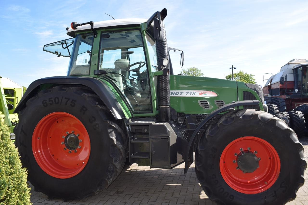 Fendt 718 Vario TMS - Tractor: afbeelding 2 Fendt 718 Vario TMS - Tractor: afbeelding 2