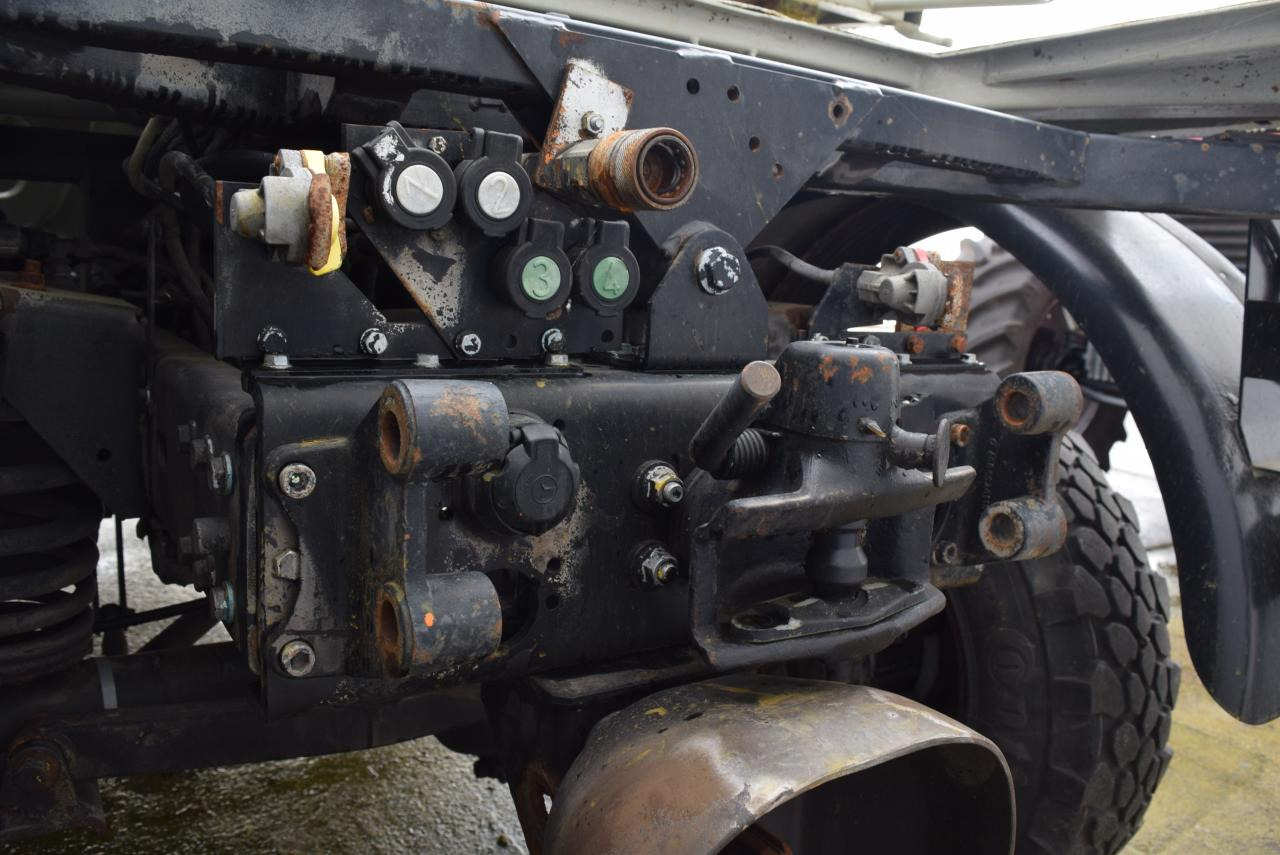 Mercedes-Benz Unimog U 90 - Gemeentelijke machine/ Speciaal: afbeelding 5 Mercedes-Benz Unimog U 90 - Gemeentelijke machine/ Speciaal: afbeelding 5