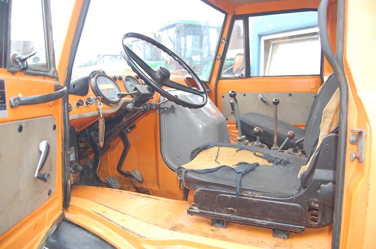 Mercedes-Benz Unimog U421 - Gemeentelijke machine/ Speciaal: afbeelding 4 Mercedes-Benz Unimog U421 - Gemeentelijke machine/ Speciaal: afbeelding 4