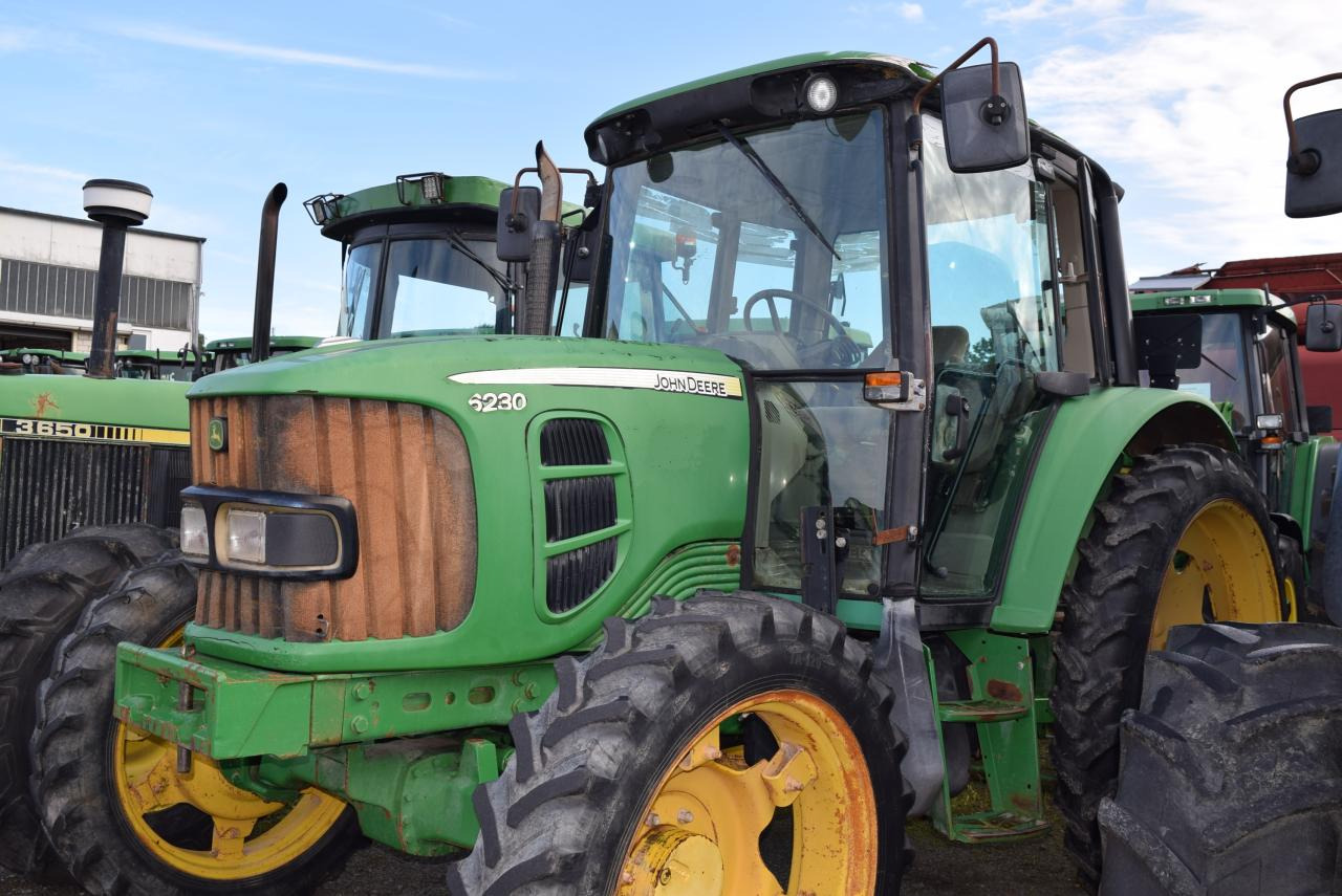 John Deere 6230 - Tractor: afbeelding 1 John Deere 6230 - Tractor: afbeelding 1