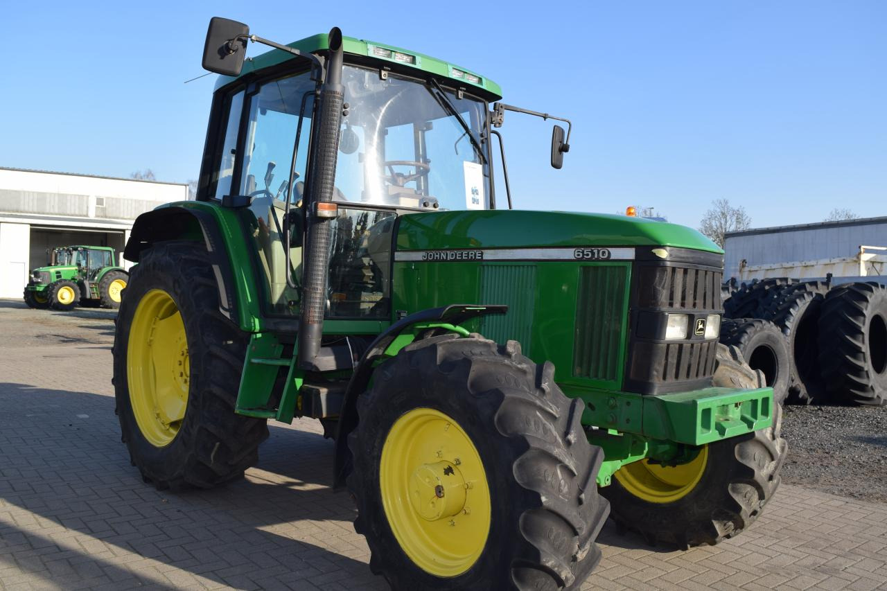 John Deere 6510 - Tractor: afbeelding 1 John Deere 6510 - Tractor: afbeelding 1