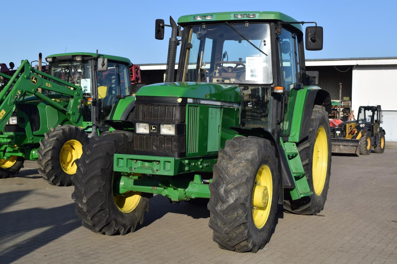 John Deere 6510 - Tractor: afbeelding 2 John Deere 6510 - Tractor: afbeelding 2