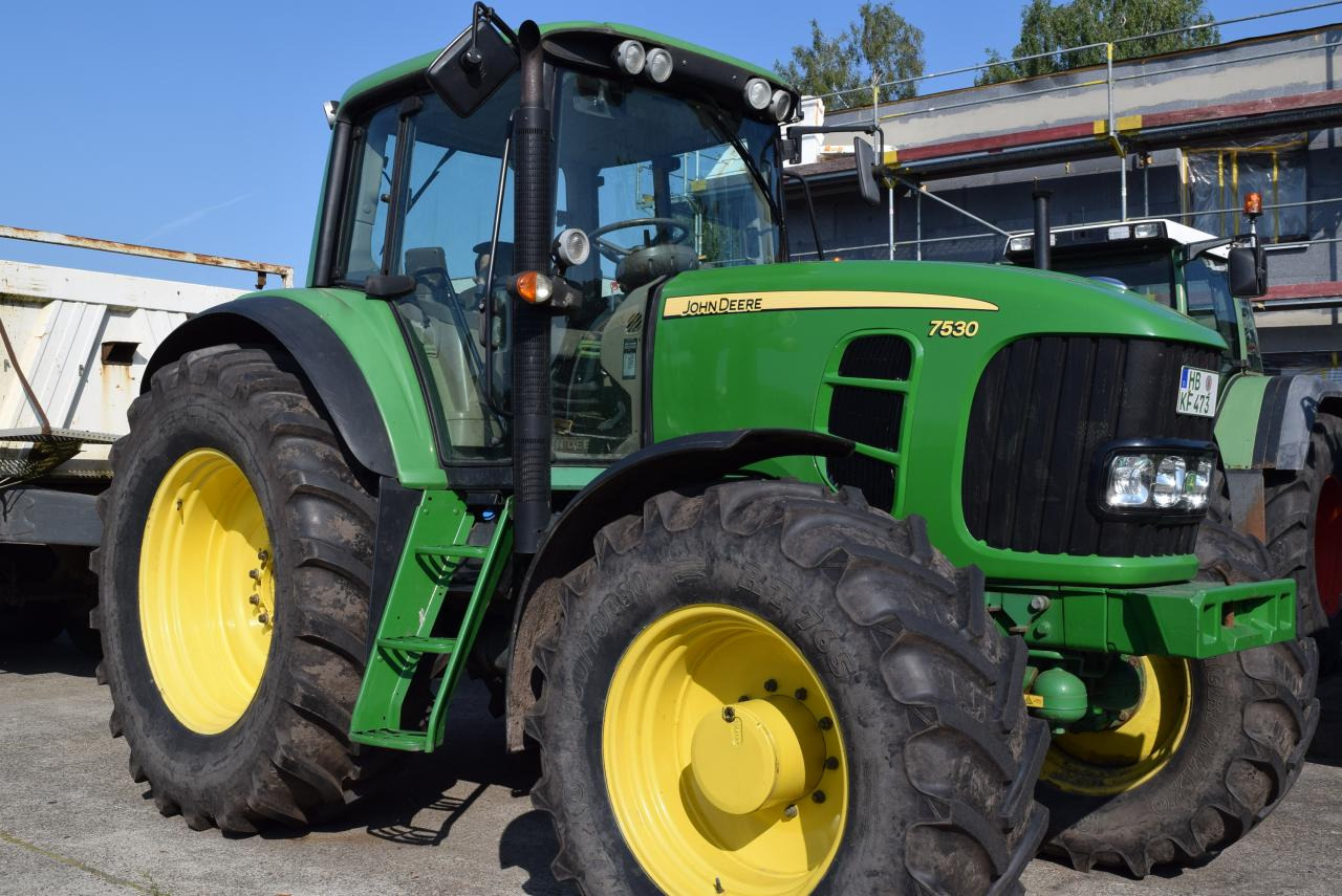 John Deere 7530 Premium - Tractor: afbeelding 2 John Deere 7530 Premium - Tractor: afbeelding 2