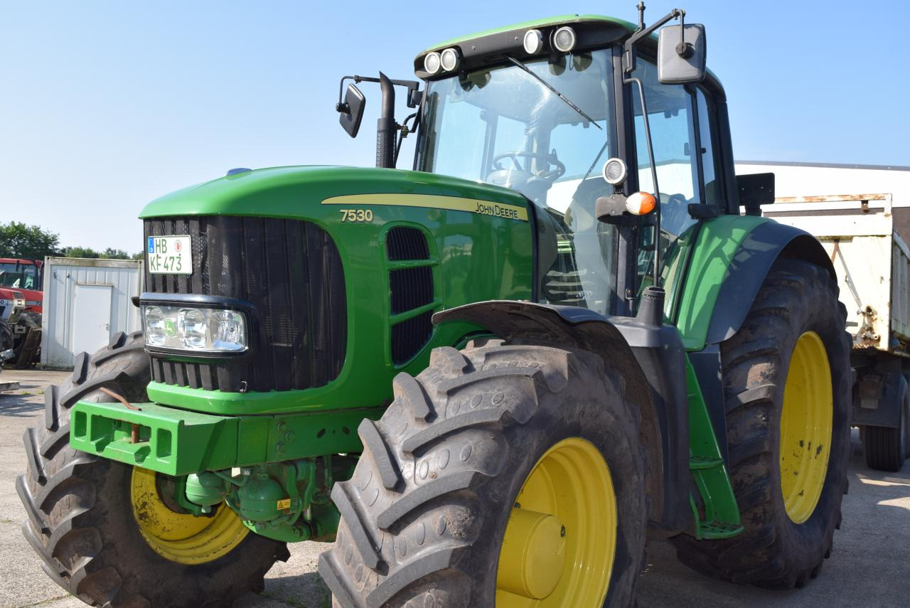 John Deere 7530 Premium - Tractor: afbeelding 1 John Deere 7530 Premium - Tractor: afbeelding 1
