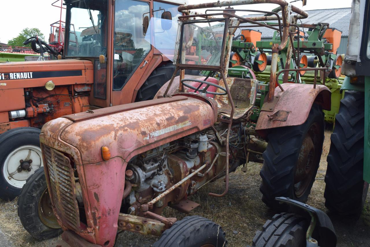 Massey Ferguson MF 35 - Tractor: afbeelding 2 Massey Ferguson MF 35 - Tractor: afbeelding 2
