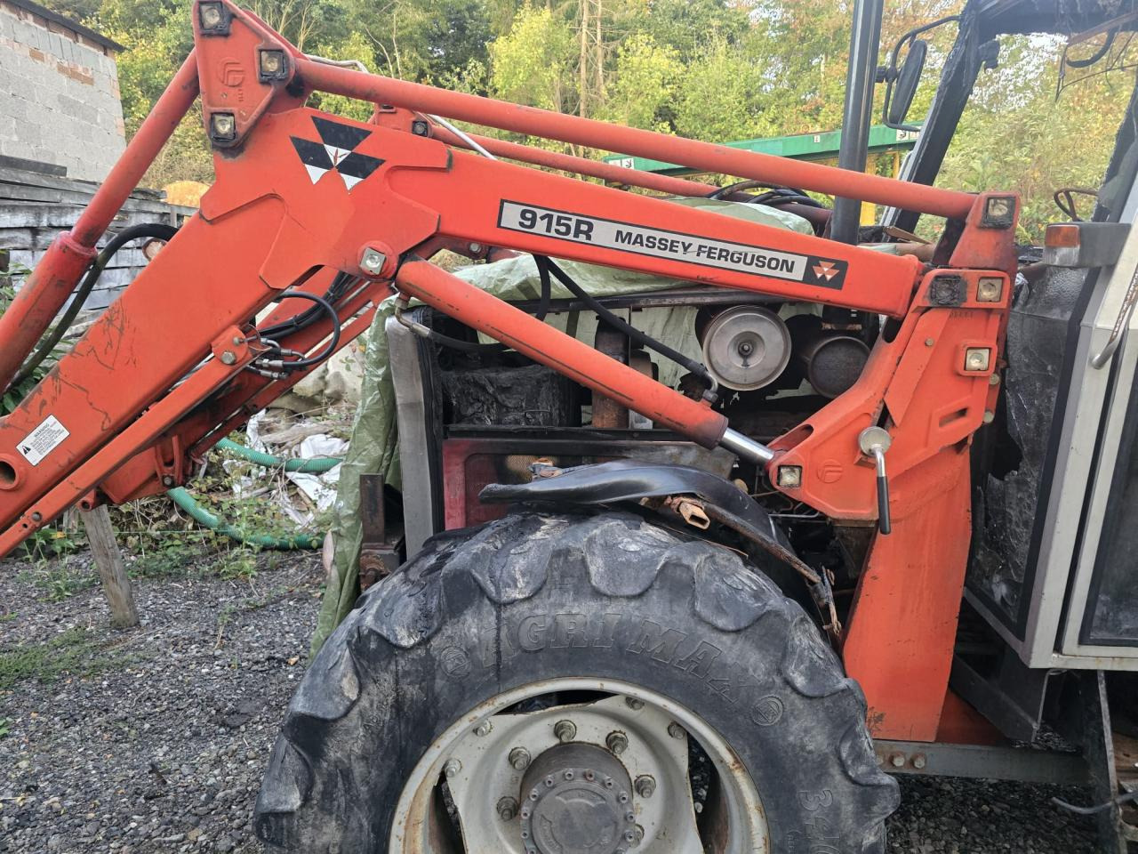 Massey Ferguson MF 390 T *Brandschaden* - Tractor: afbeelding 5 Massey Ferguson MF 390 T *Brandschaden* - Tractor: afbeelding 5