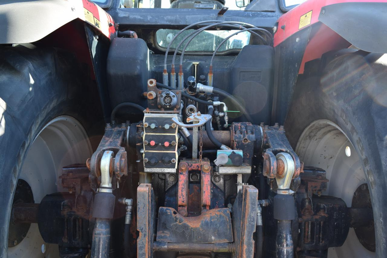 Massey Ferguson MF 8250 - Tractor: afbeelding 5 Massey Ferguson MF 8250 - Tractor: afbeelding 5