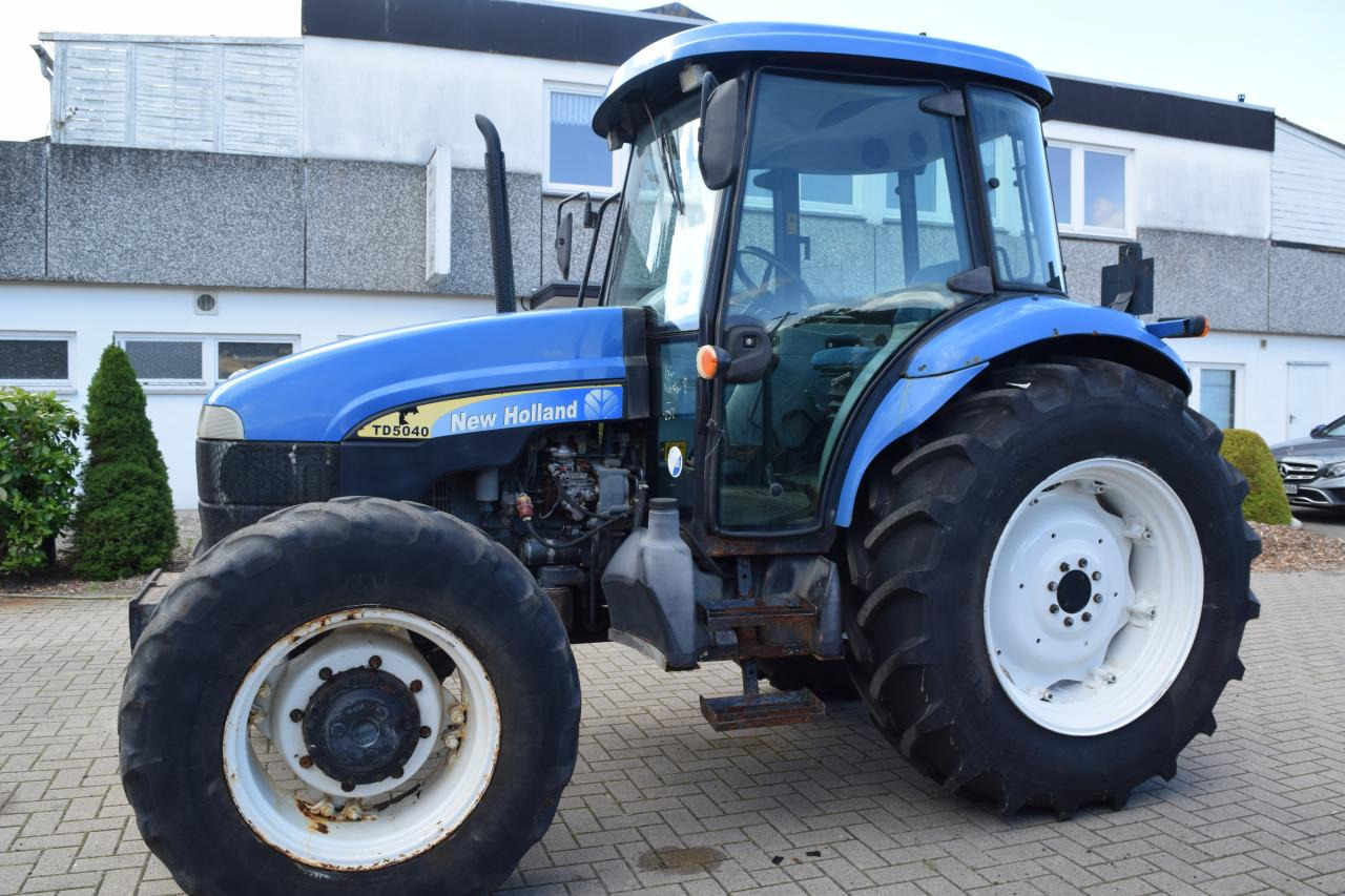 New Holland TD 5040 - Tractor: afbeelding 1 New Holland TD 5040 - Tractor: afbeelding 1
