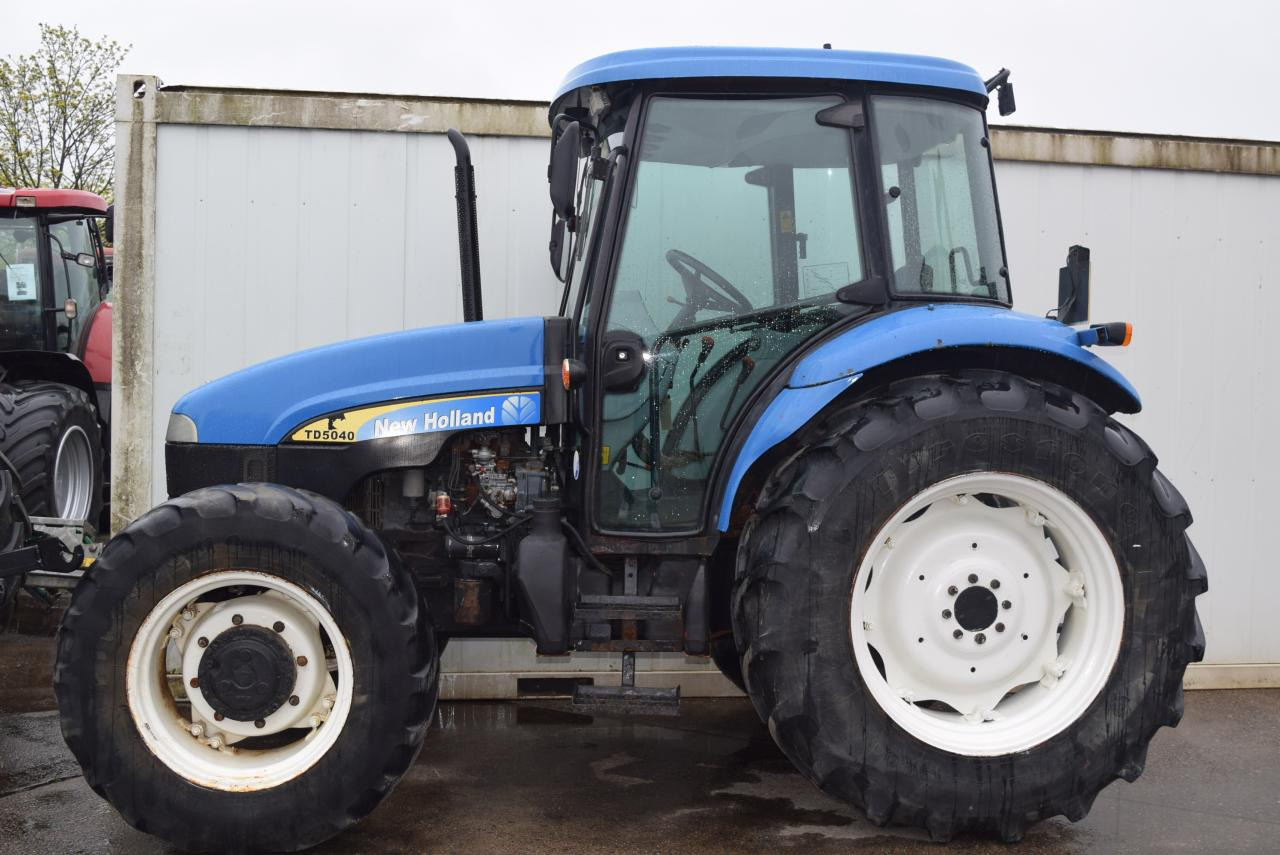 New Holland TD 5040 - Tractor: afbeelding 3 New Holland TD 5040 - Tractor: afbeelding 3