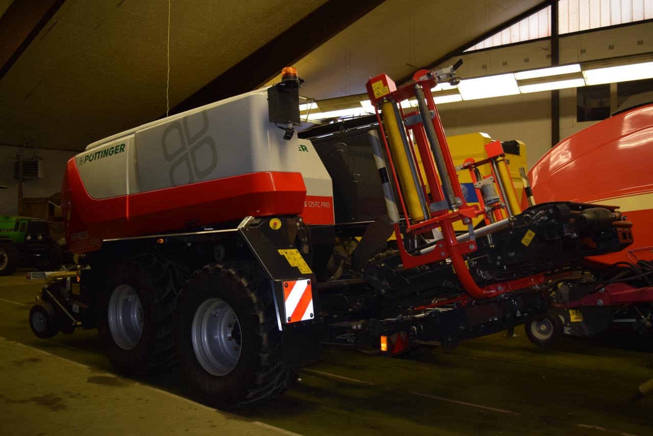 Pöttinger Impress 125 FC Pro *Press-Wickelkombinationen* - Ronde balenpers: afbeelding 5 Pöttinger Impress 125 FC Pro *Press-Wickelkombinationen* - Ronde balenpers: afbeelding 5