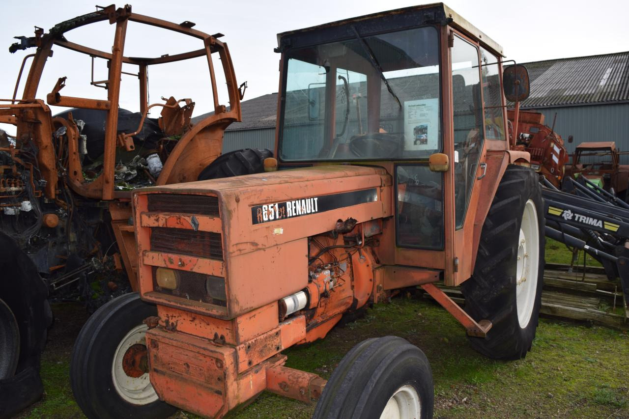 Renault 651 - Tractor: afbeelding 2 Renault 651 - Tractor: afbeelding 2