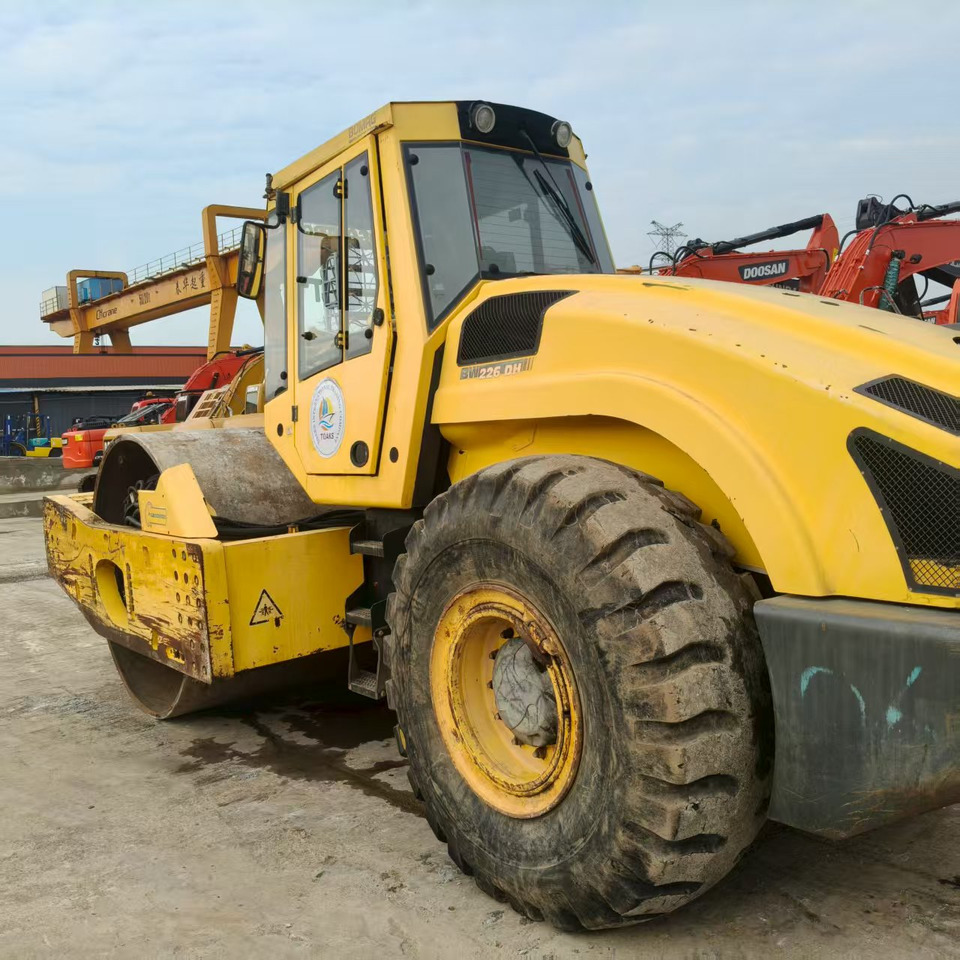 BOMAG BW226DH - Asfaltwals: afbeelding 2 BOMAG BW226DH - Asfaltwals: afbeelding 2