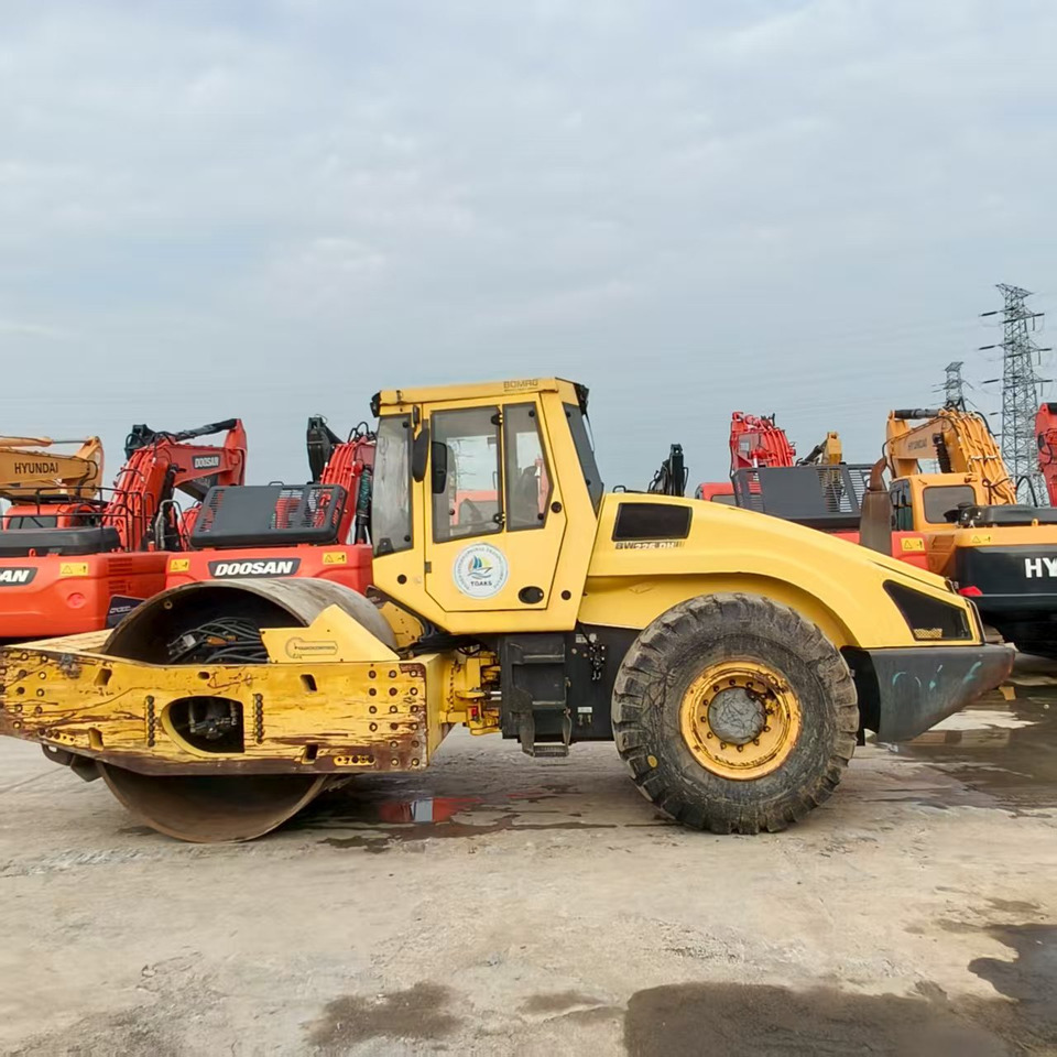 BOMAG BW226DH - Asfaltwals: afbeelding 1 BOMAG BW226DH - Asfaltwals: afbeelding 1