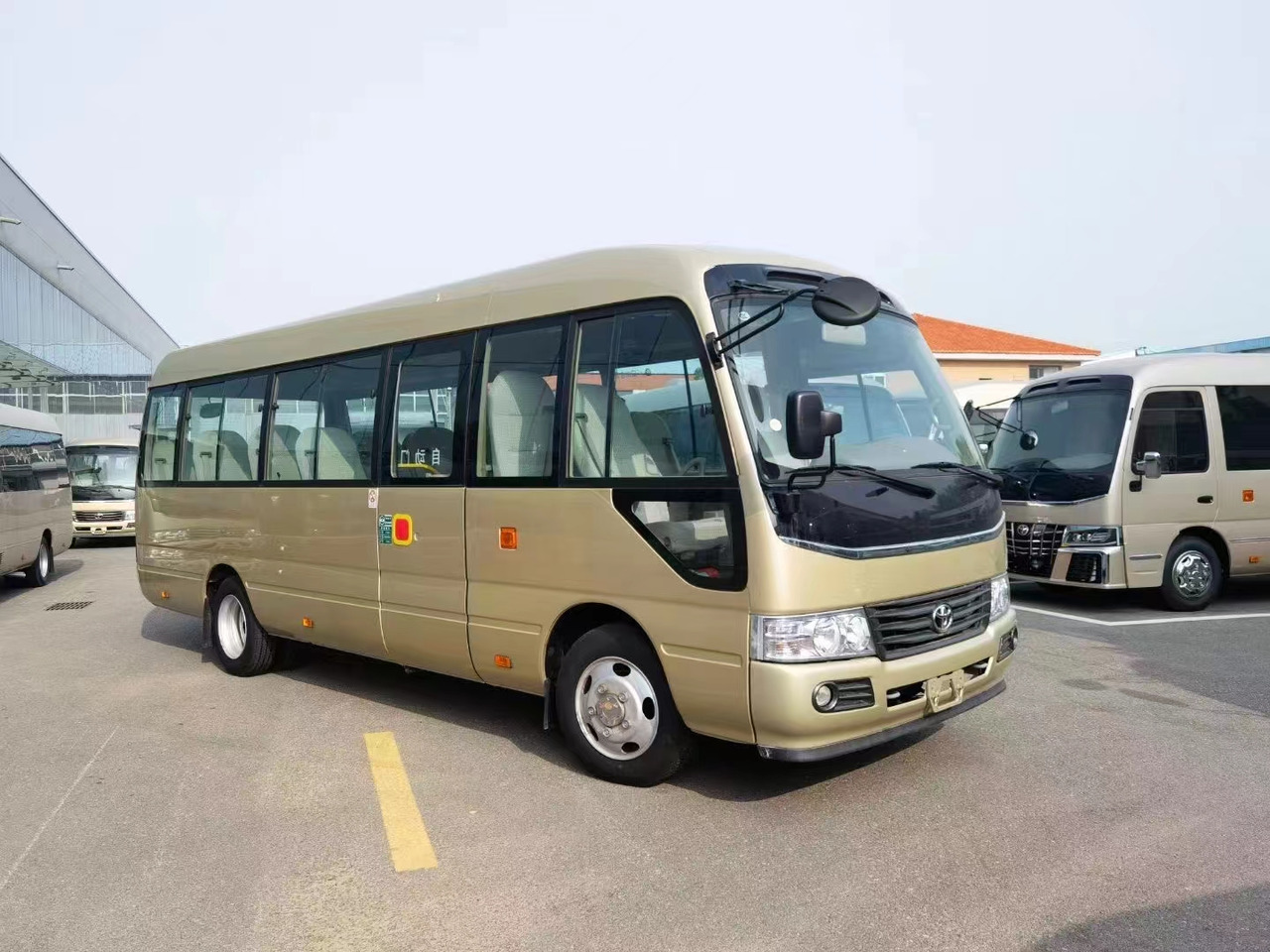 TOYOTA COASTER - Bus: afbeelding 1 TOYOTA COASTER - Bus: afbeelding 1