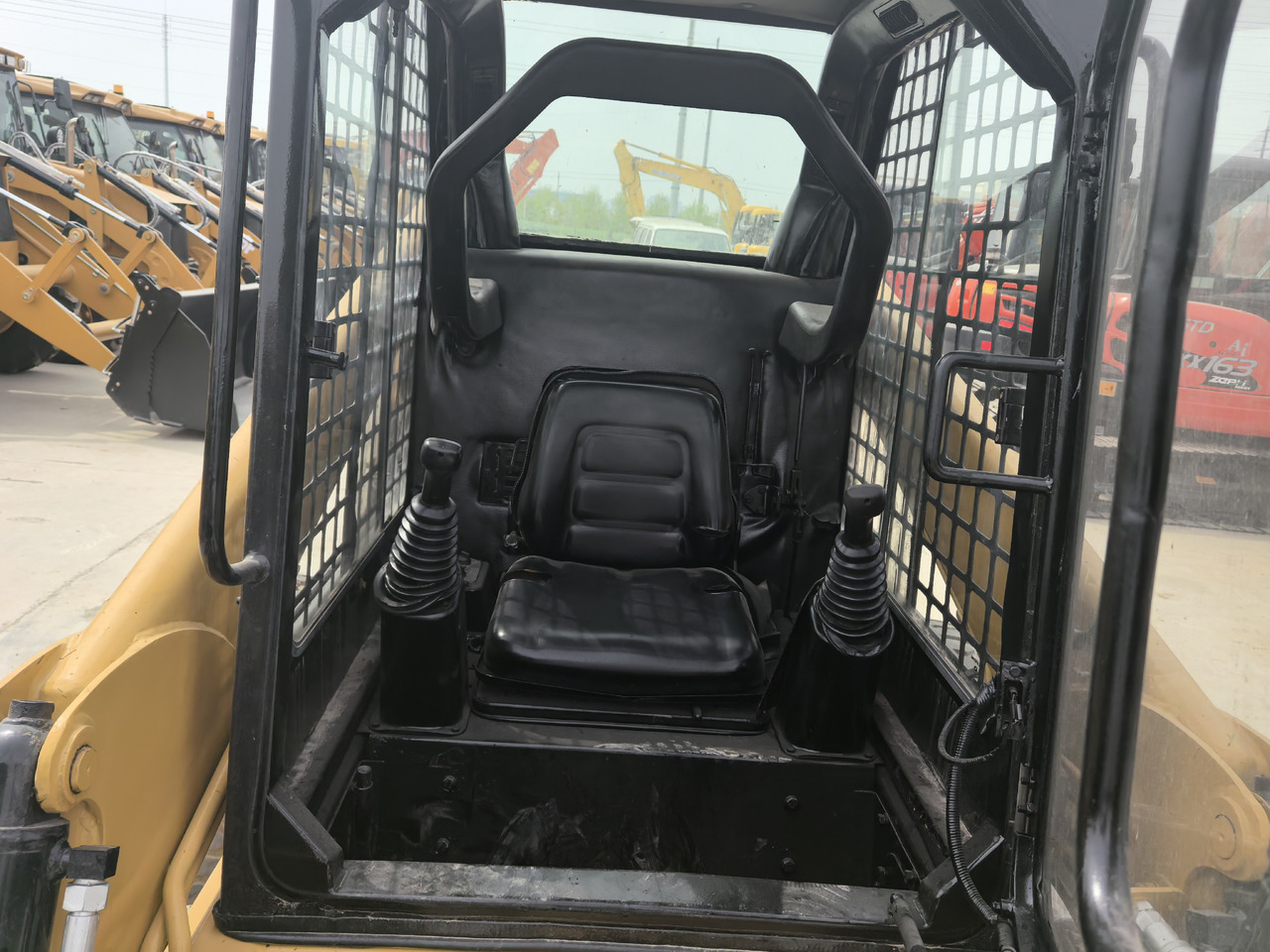Schranklader CAT 246D: afbeelding 8