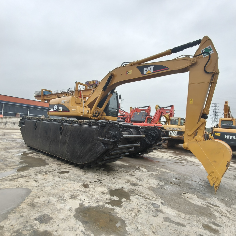 CAT 320C - Amfibische graafmachine: afbeelding 2 CAT 320C - Amfibische graafmachine: afbeelding 2