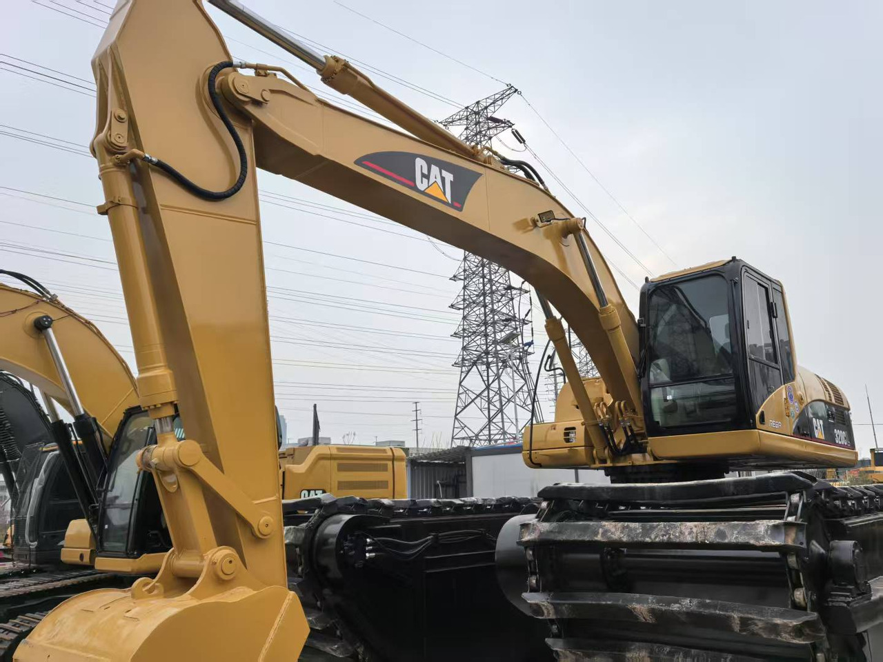 CATERPILLAR 320C boat excavator - Amfibische graafmachine: afbeelding 4 CATERPILLAR 320C boat excavator - Amfibische graafmachine: afbeelding 4