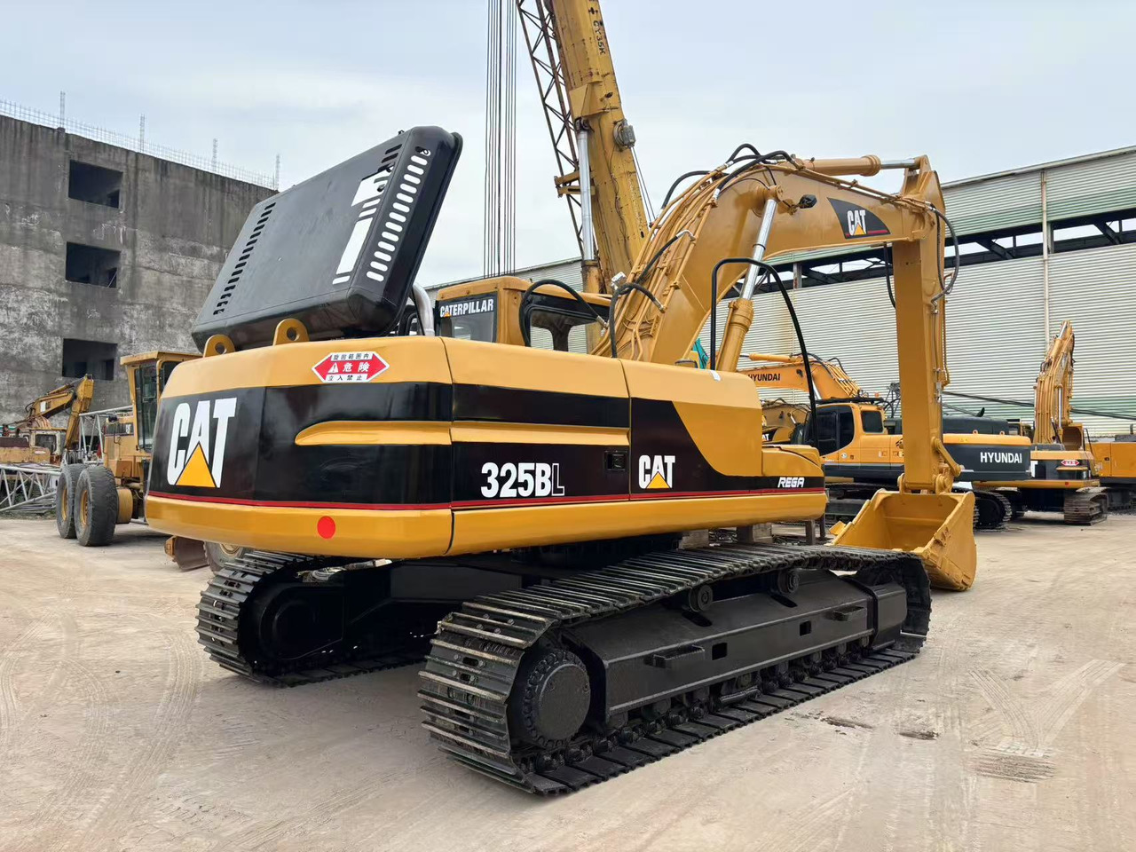 CATERPILLAR 325B - Rupsgraafmachine: afbeelding 1 CATERPILLAR 325B - Rupsgraafmachine: afbeelding 1