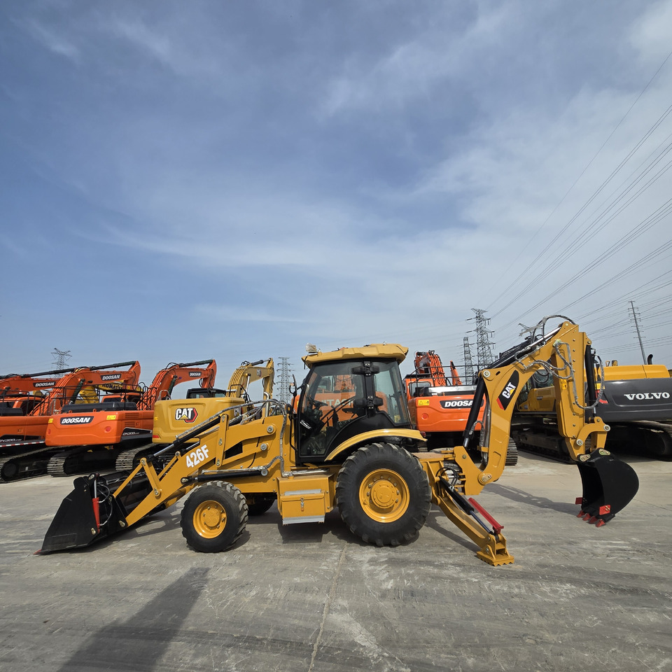 CATERPILLAR 426F - Graaflaadmachine: afbeelding 1 CATERPILLAR 426F - Graaflaadmachine: afbeelding 1