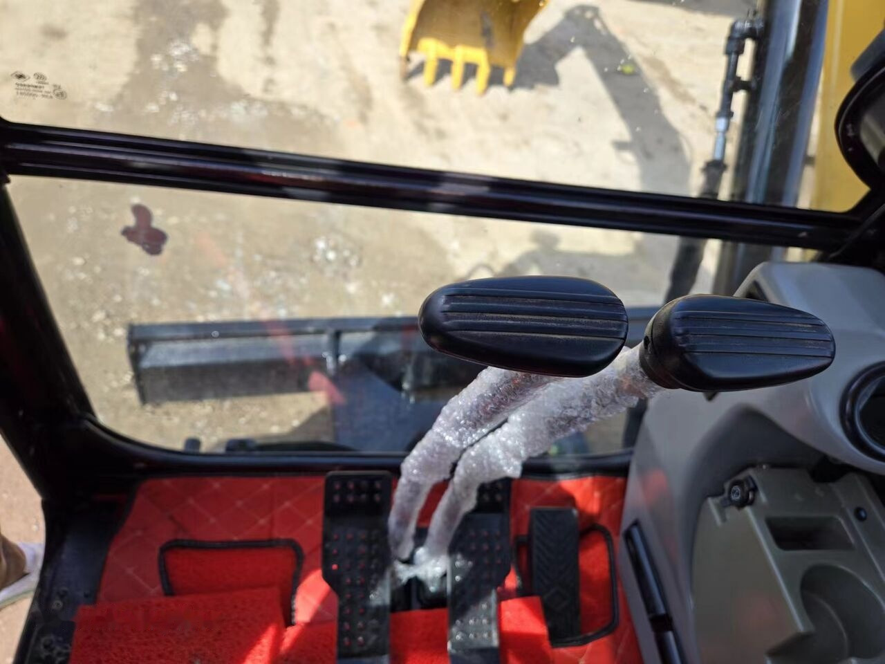 Caterpillar 305.5E - Minigraafmachine: afbeelding 1 Caterpillar 305.5E - Minigraafmachine: afbeelding 1