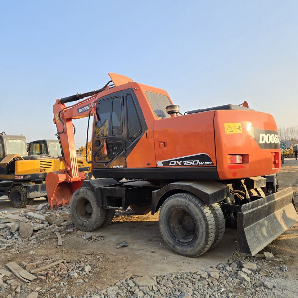 Doosan DX150W-9C - Mobiele graafmachine: afbeelding 2 Doosan DX150W-9C - Mobiele graafmachine: afbeelding 2