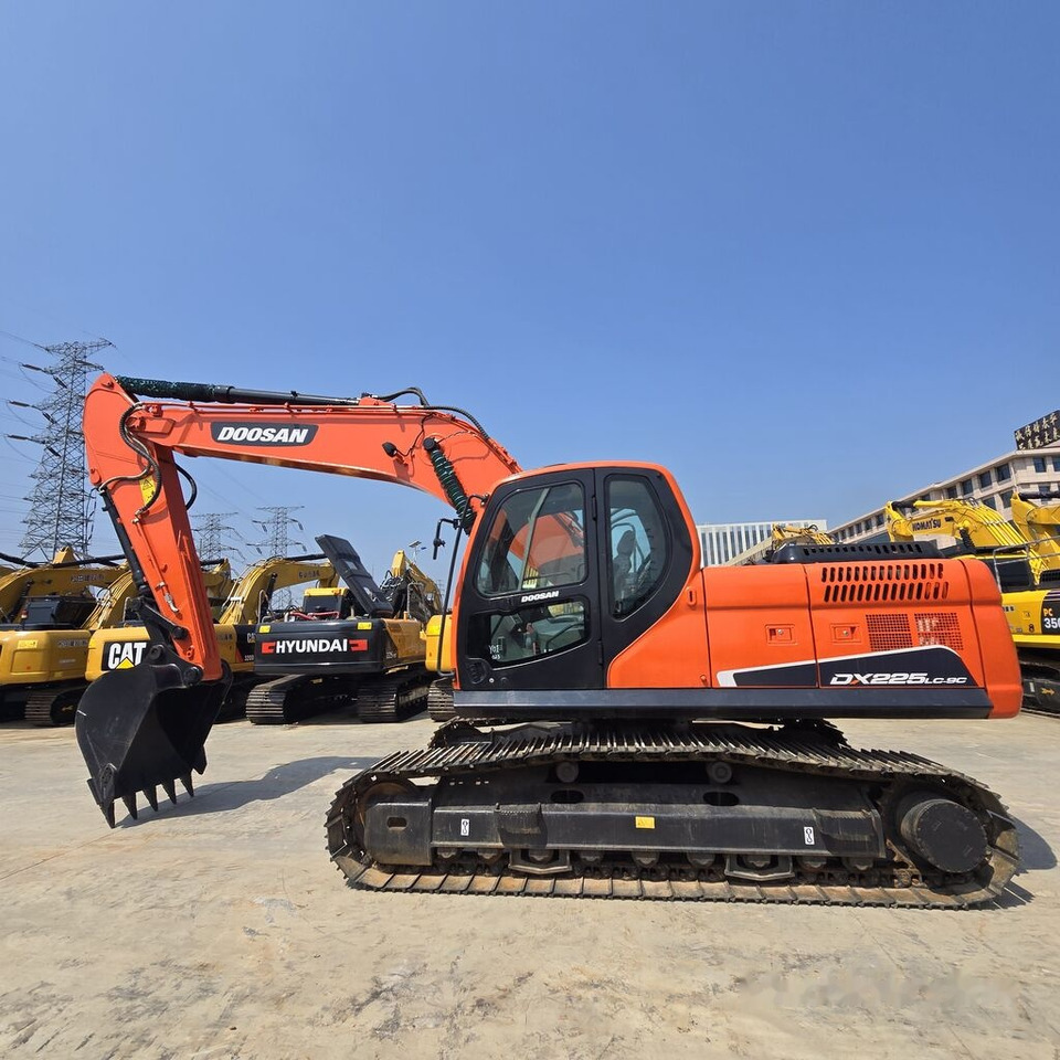 Doosan DX225 - Rupsgraafmachine: afbeelding 4 Doosan DX225 - Rupsgraafmachine: afbeelding 4