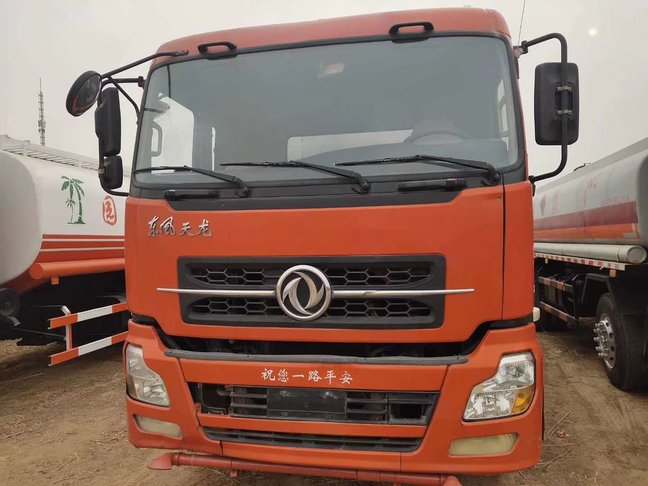 DONGFENG TIANLONG - Gemeentelijke machine/ Speciaal: afbeelding 3 DONGFENG TIANLONG - Gemeentelijke machine/ Speciaal: afbeelding 3
