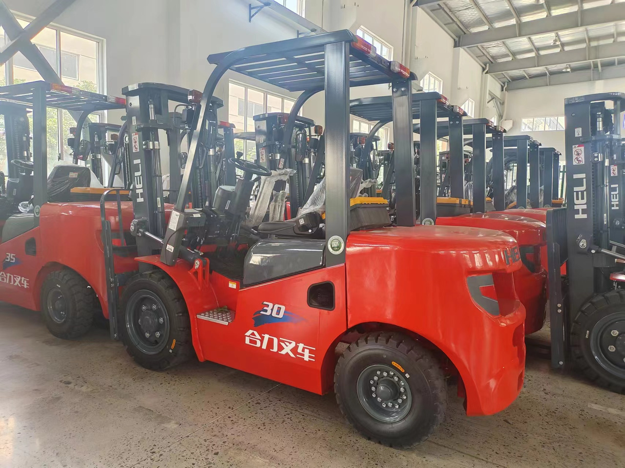HELI FD30 - Diesel heftruck: afbeelding 2 HELI FD30 - Diesel heftruck: afbeelding 2