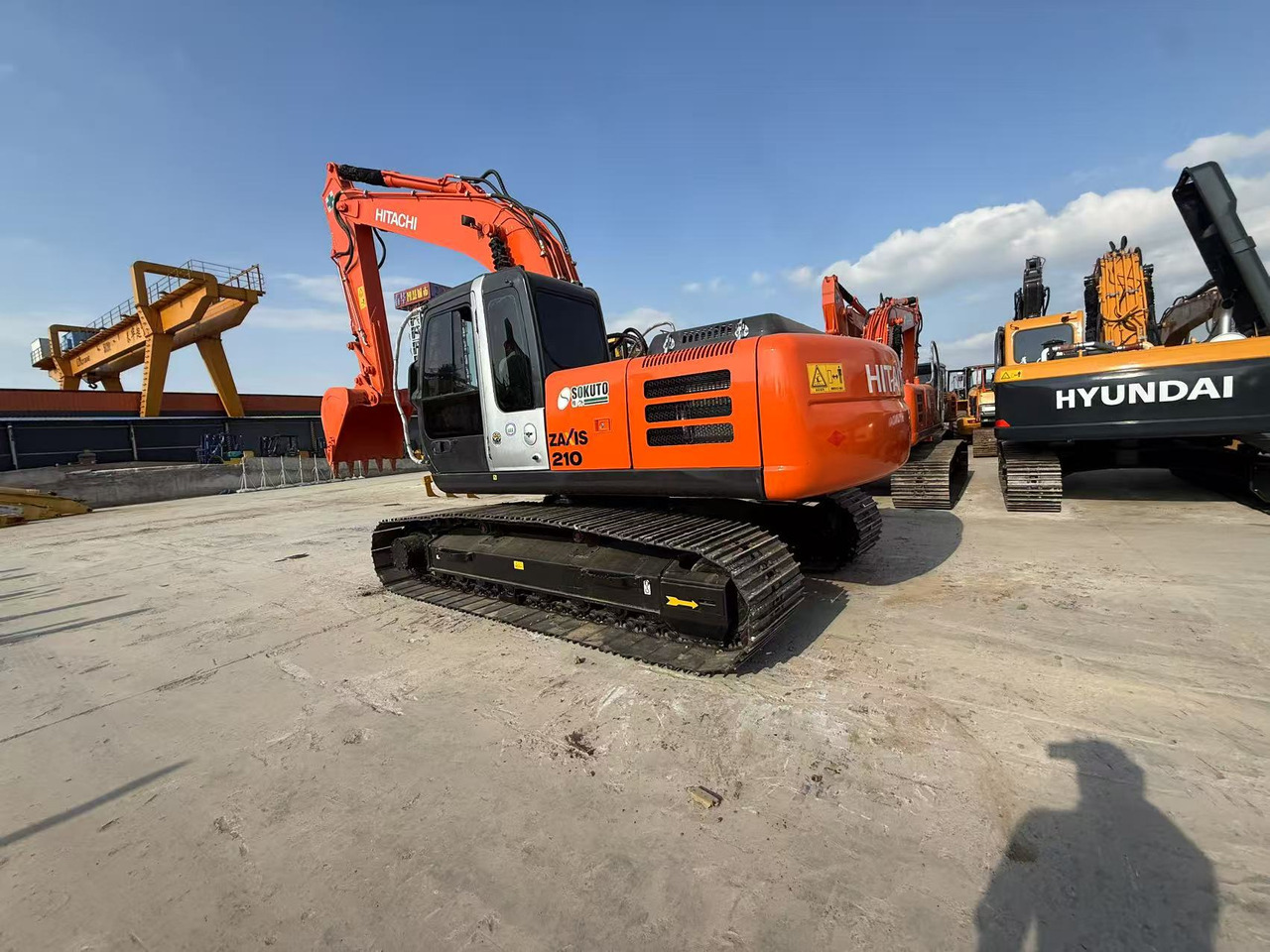 HITACHI ZX210 - Rupsgraafmachine: afbeelding 2 HITACHI ZX210 - Rupsgraafmachine: afbeelding 2