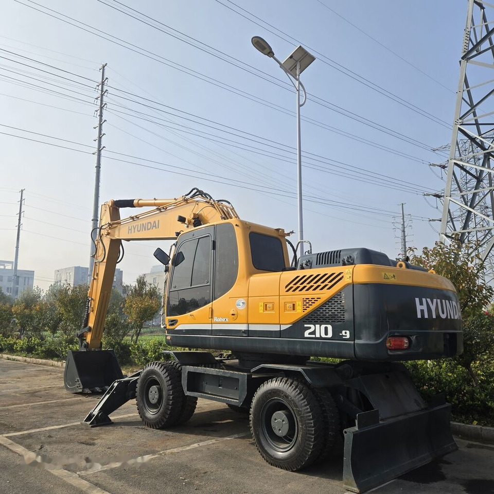 Hyundai R210W-9 - Mobiele graafmachine: afbeelding 1 Hyundai R210W-9 - Mobiele graafmachine: afbeelding 1