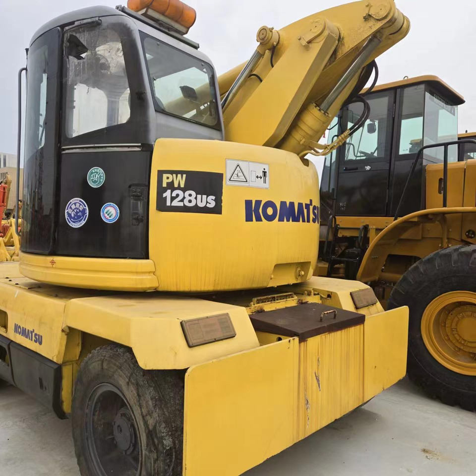 KOMATSU PC128US - Mobiele graafmachine: afbeelding 4 KOMATSU PC128US - Mobiele graafmachine: afbeelding 4