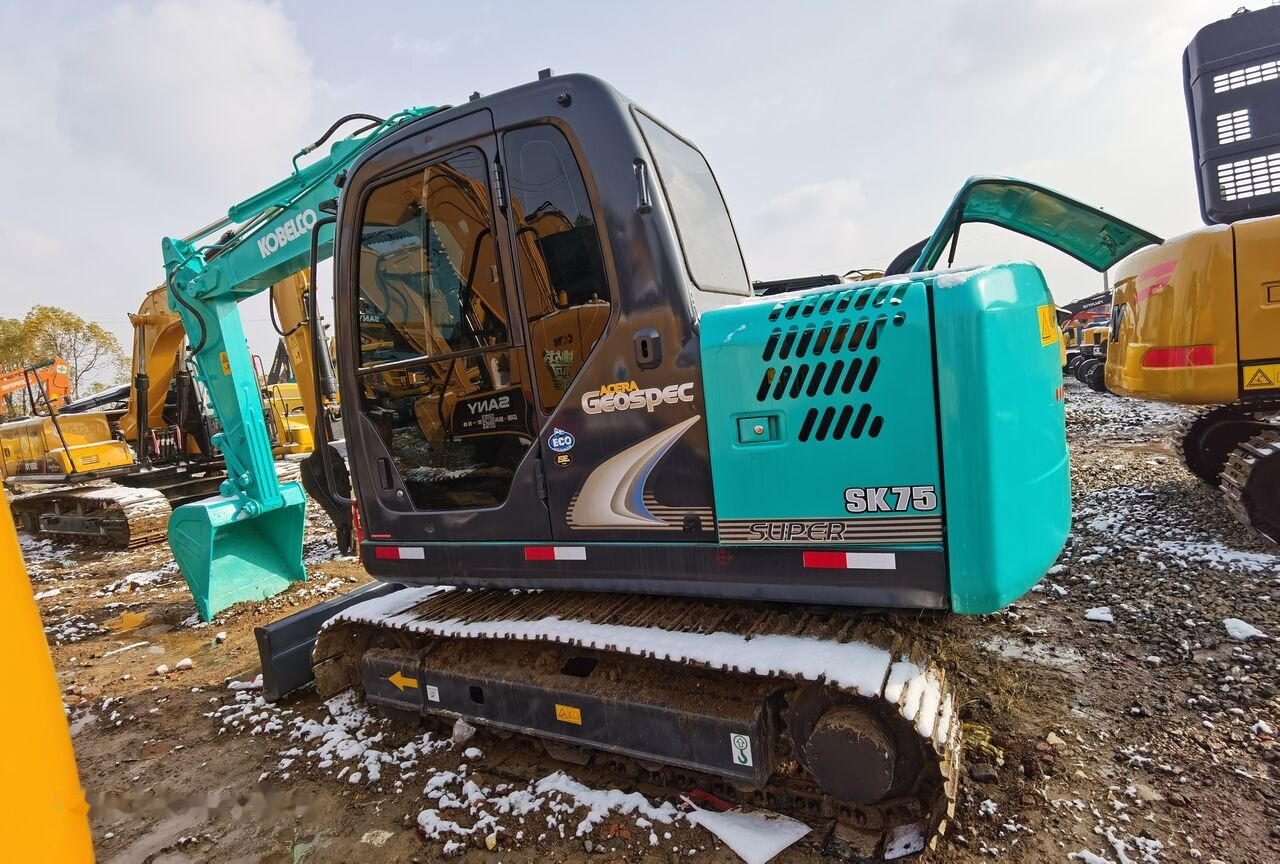 Kobelco SK75 - Minigraafmachine: afbeelding 1 Kobelco SK75 - Minigraafmachine: afbeelding 1