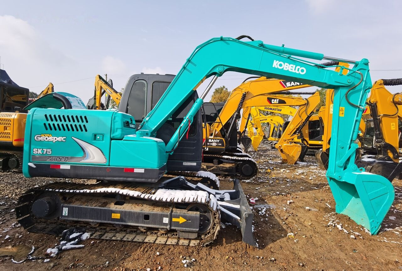 Kobelco SK75 - Minigraafmachine: afbeelding 5 Kobelco SK75 - Minigraafmachine: afbeelding 5