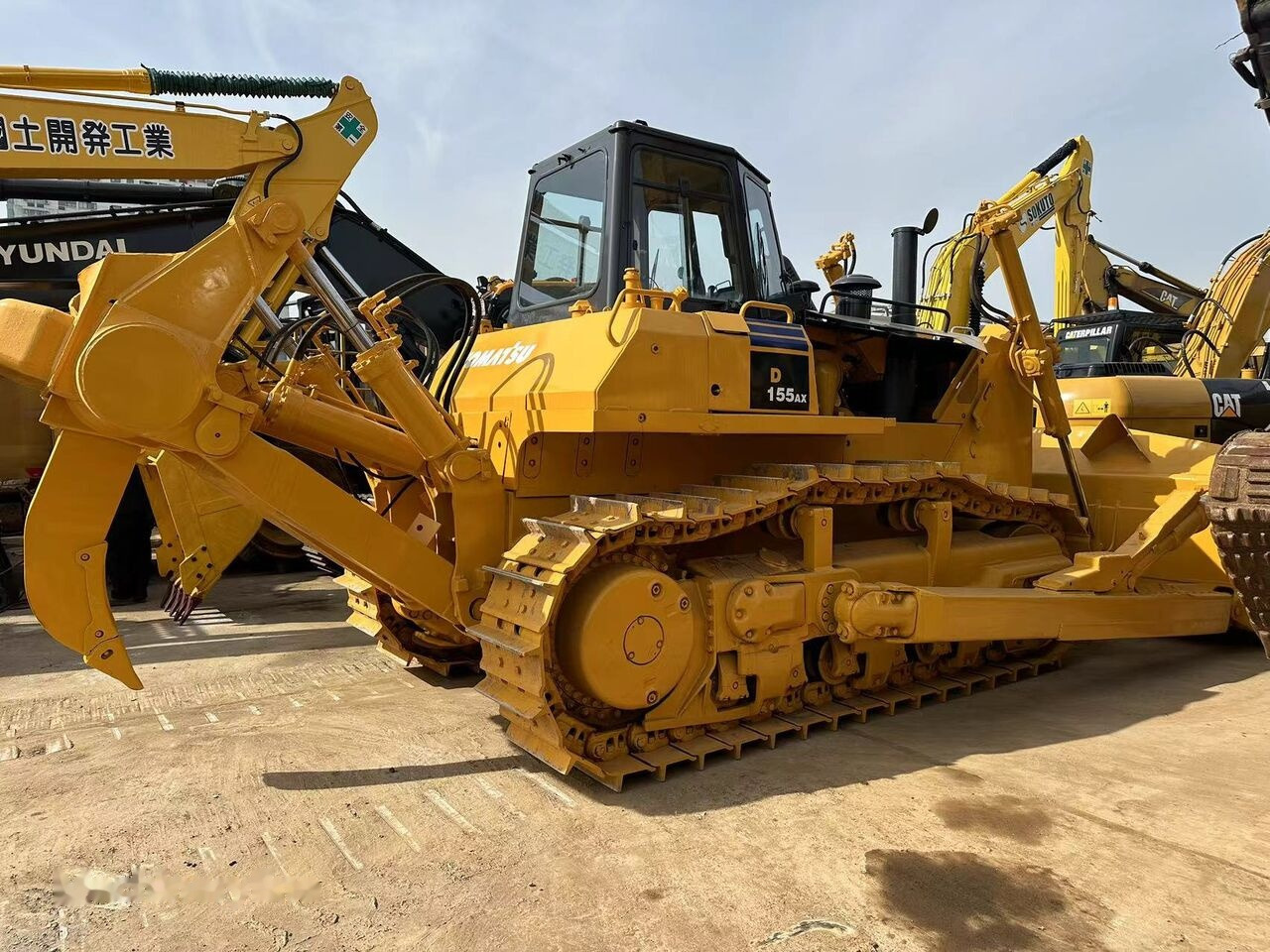 Komatsu D155A-5 - Bulldozer: afbeelding 1 Komatsu D155A-5 - Bulldozer: afbeelding 1
