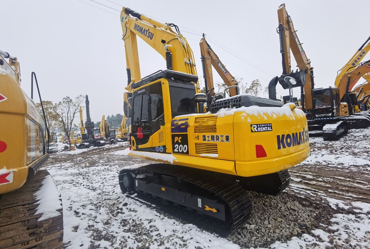 Komatsu PC200-8 - Rupsgraafmachine: afbeelding 1 Komatsu PC200-8 - Rupsgraafmachine: afbeelding 1