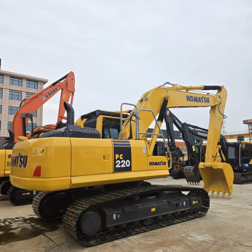 Komatsu PC220-8 - Rupsgraafmachine: afbeelding 2 Komatsu PC220-8 - Rupsgraafmachine: afbeelding 2