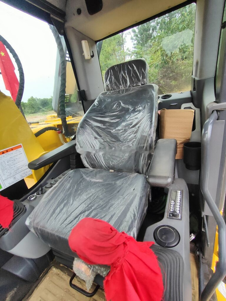 Komatsu PC240LC-8 - Rupsgraafmachine: afbeelding 4 Komatsu PC240LC-8 - Rupsgraafmachine: afbeelding 4