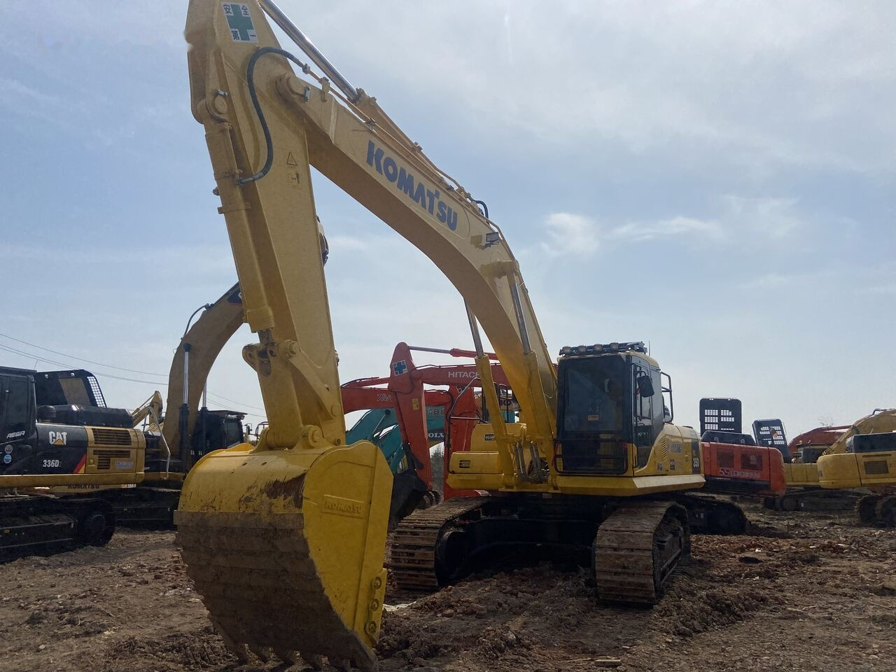 Komatsu PC350 - Rupsgraafmachine: afbeelding 1 Komatsu PC350 - Rupsgraafmachine: afbeelding 1