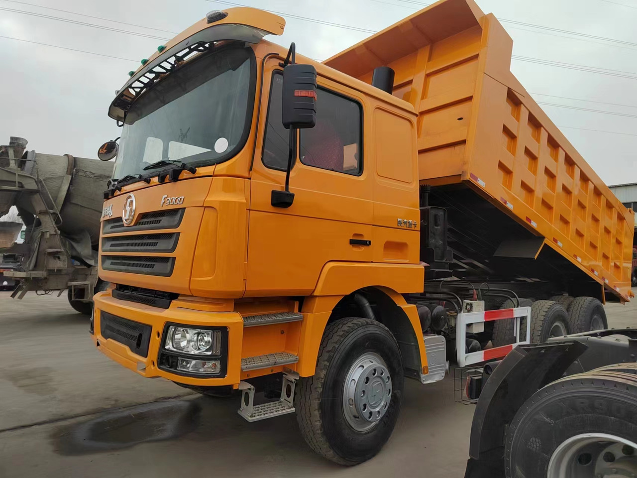 SHACMAN F3000 - Kipper vrachtwagen: afbeelding 4 SHACMAN F3000 - Kipper vrachtwagen: afbeelding 4