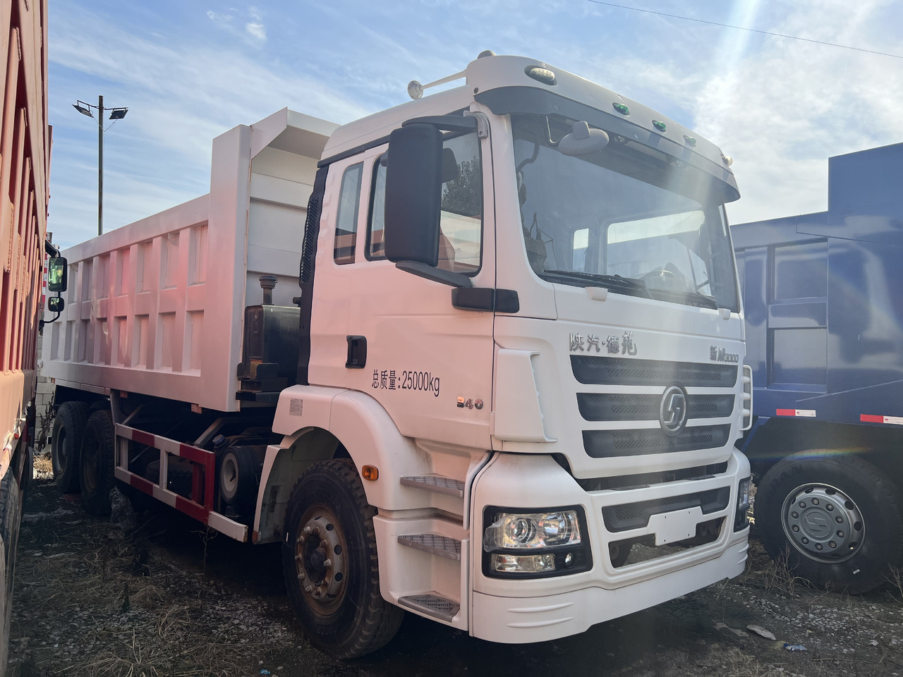 SHACMAN F3000 - Kipper vrachtwagen: afbeelding 1 SHACMAN F3000 - Kipper vrachtwagen: afbeelding 1