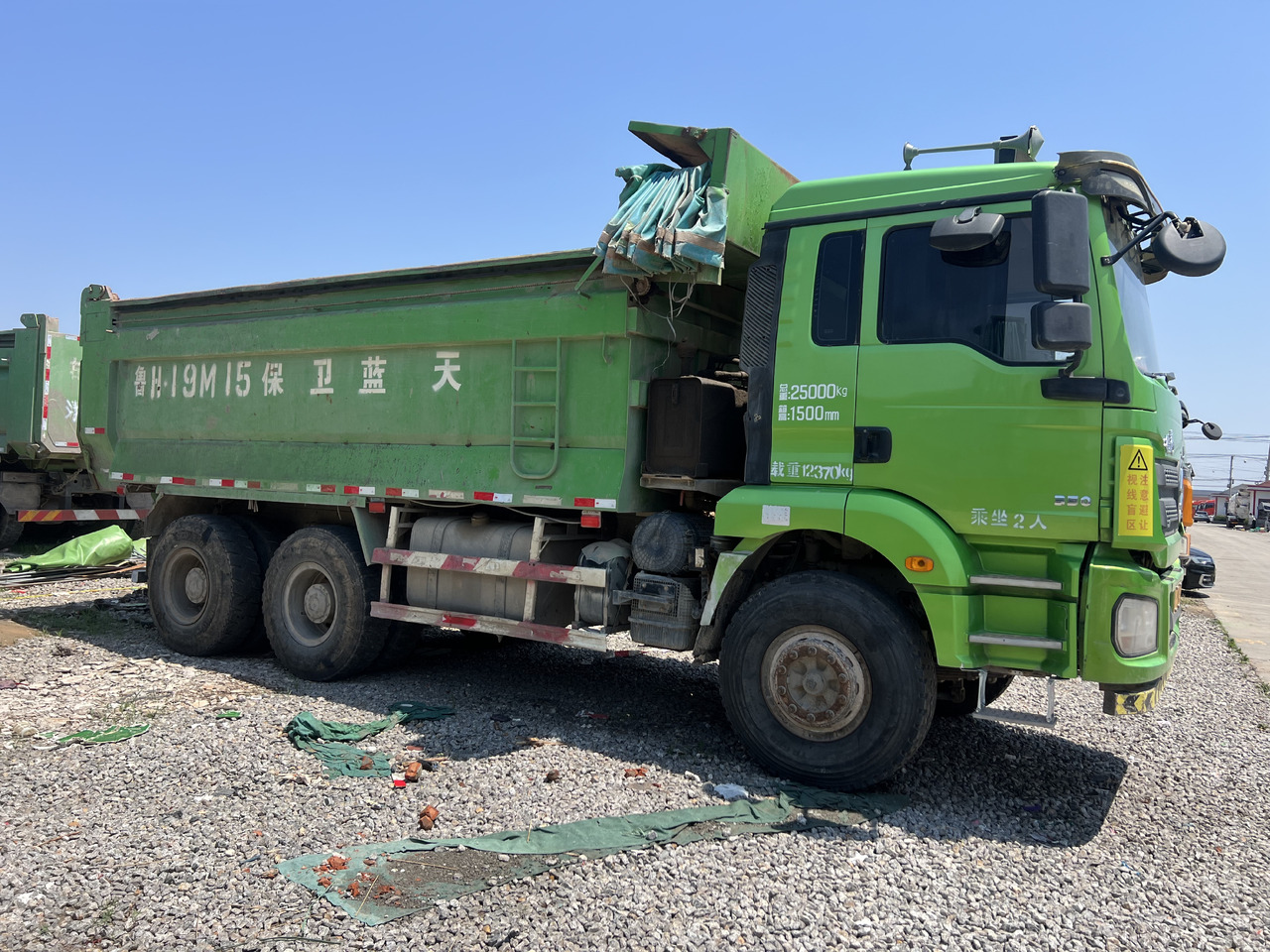 SHACMAN M3000 - Kipper vrachtwagen: afbeelding 4 SHACMAN M3000 - Kipper vrachtwagen: afbeelding 4