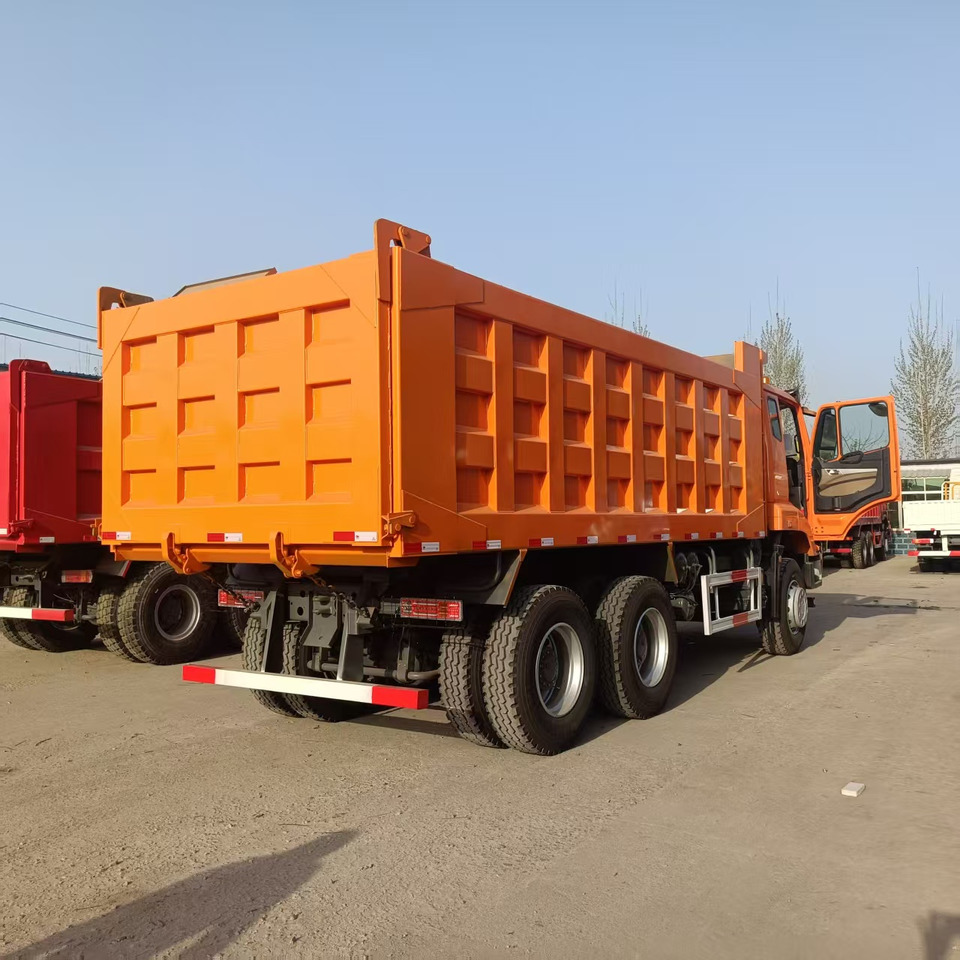 Kipper vrachtwagen SINOTRUK HOHAN 6x4: afbeelding 6