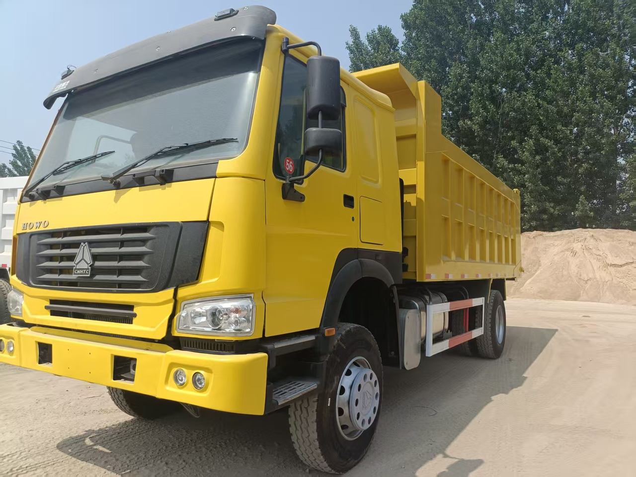 SINOTRUK HOWO 4x2 - Kipper vrachtwagen: afbeelding 2 SINOTRUK HOWO 4x2 - Kipper vrachtwagen: afbeelding 2