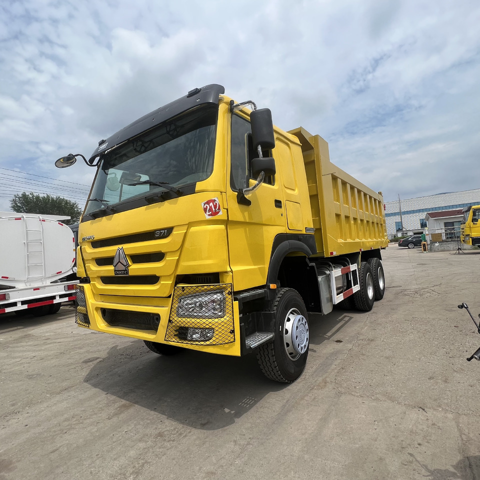 SINOTRUK HOWO 6x4 - Kipper vrachtwagen: afbeelding 1 SINOTRUK HOWO 6x4 - Kipper vrachtwagen: afbeelding 1