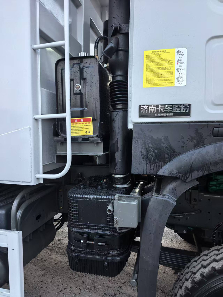 SINOTRUK HOWO 6x4 - Kipper vrachtwagen: afbeelding 5 SINOTRUK HOWO 6x4 - Kipper vrachtwagen: afbeelding 5