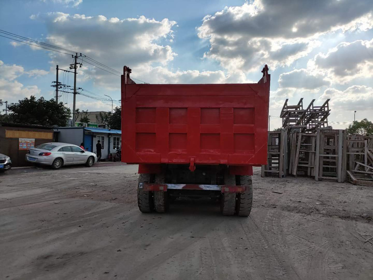 Kipper vrachtwagen SINOTRUK HOWO 6x4: afbeelding 6