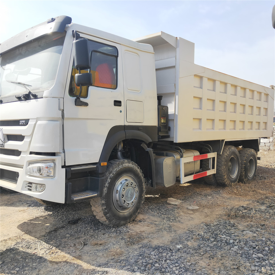 SINOTRUK HOWO - Kipper vrachtwagen: afbeelding 3 SINOTRUK HOWO - Kipper vrachtwagen: afbeelding 3